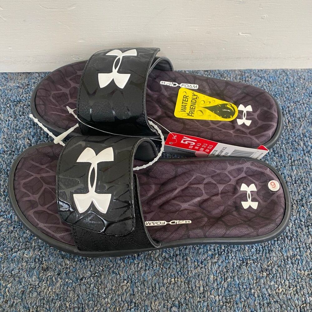 Under armour boys 5 youth brand new with tags comfort slides w/adjustable strap